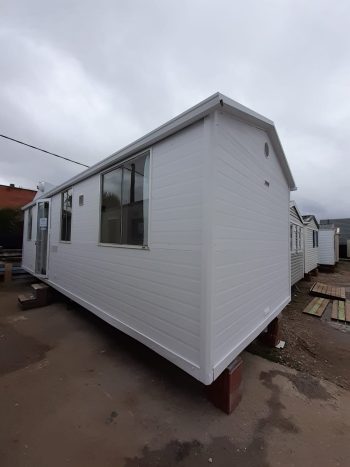 MOBILE HOMES BARATA SHELBOX DE 8X3 METROS EN GUIA.