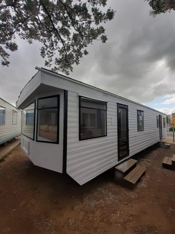 CASA MÓVEL PRÉ-FABRICADA NA OCASIÃO ABI DE 10.5X4 METROS EN LEIRIA.