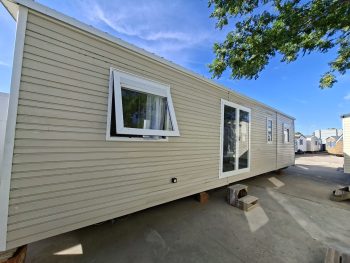 MOBILE HOMES SEMI NOVO RAPIDOME ACCIDE DE 10.5X4 METROS EN GUIA.