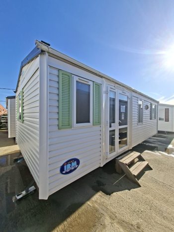 CASA PRÉ-FABRICADA MÓVEL BARATA IRM SUPER TITANIA DE 8X4 METROS EN EVORA.