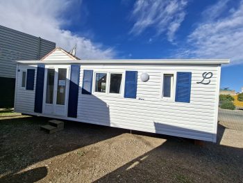 CASA PRÉ-FABRICADA MÓVEL BARATA LOUSIANE FLORES DE 8X4 METROS EN LISBOA.
