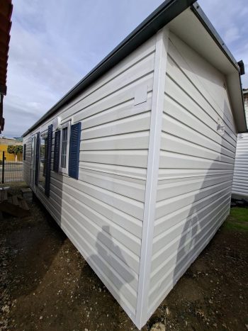 MOBILE HOMES SEMI NOVO HERGO PYRENEEN DE 8.3X4 METROS EN LEIRIA.