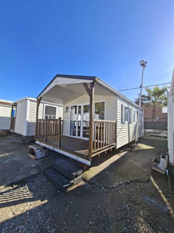 CASA PRÉ-FABRICADA MÓVEL BARATA LOUSIANE DE 8.5X4 METROS EN PORTIMAO.