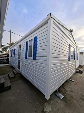 MOBILE HOMES BARATA IRM SUPER TITANIA DE 8X4 METROS EN LISBOA.